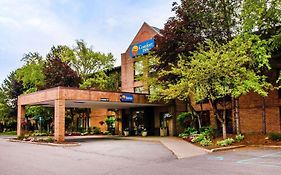 Comfort Inn Livonia 3*